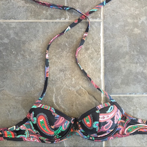 Victoria’s Secret Bikini Top - Picture 1 of 2